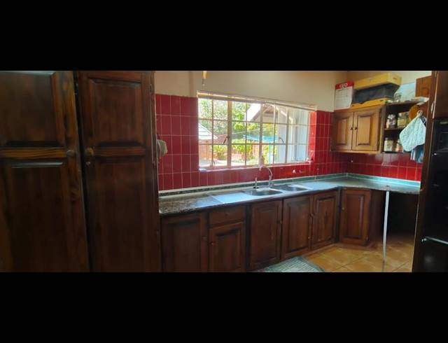 3 BEDROOM HOUSE FOR SALE IN THERESAPARK